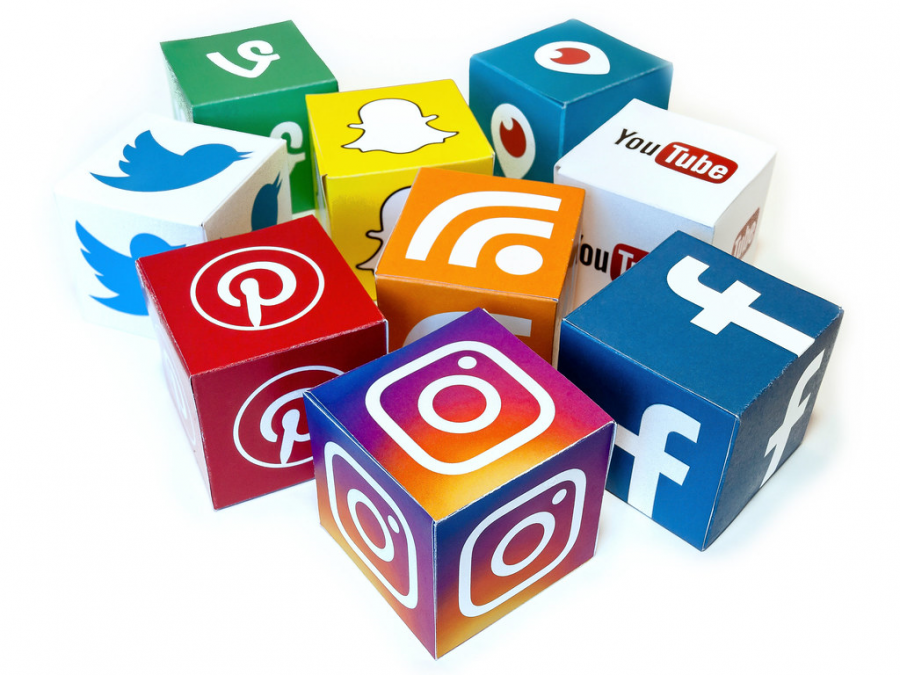 Different social media apps all connected with each other. 
Social Media Mix 3D Icons - Mix #2 by Visual Content is licensed under CC BY 2.0  