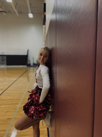 Cheerleader Alexis Potter posing.